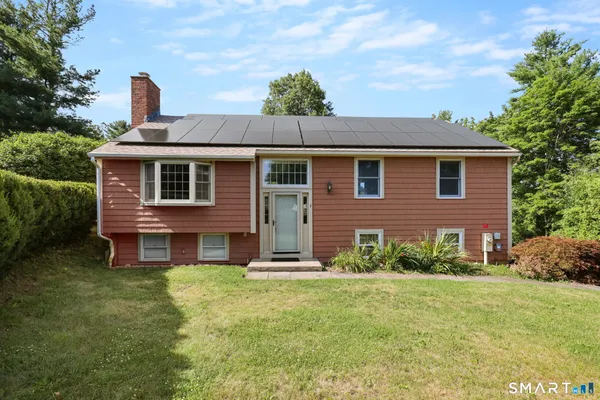 $395,000 | 3 Yellow Pine Circle, Middletown, CT 06457