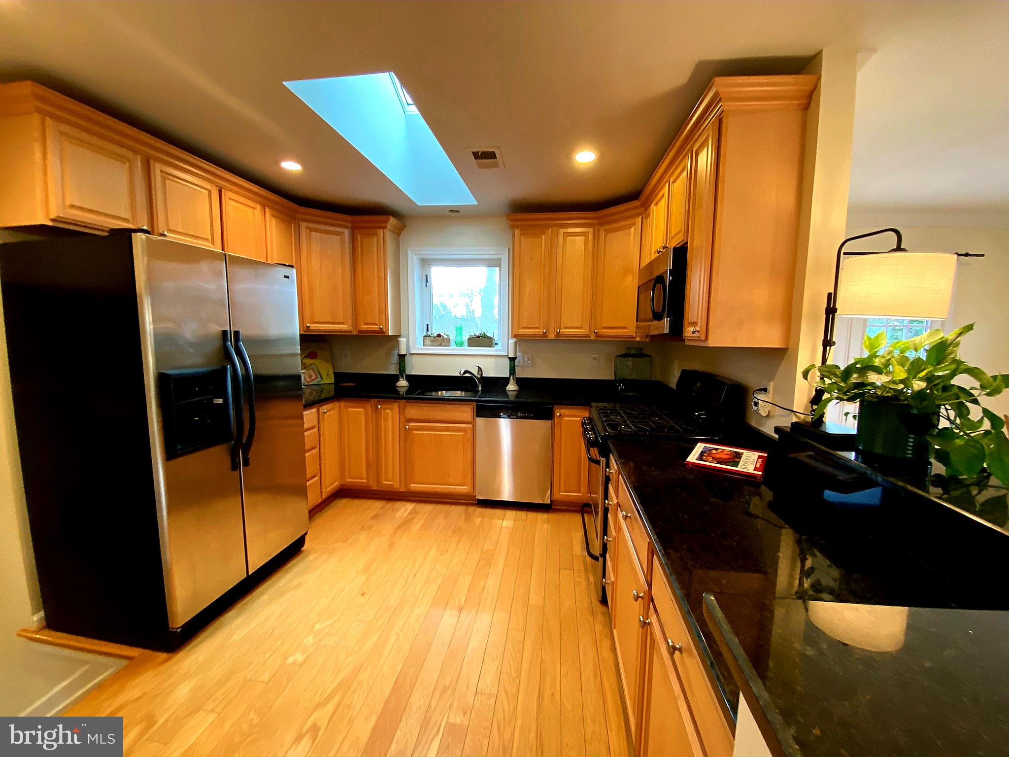 7603 Hogarth Street Springfield, VA 22151 - Photo 7 of 35