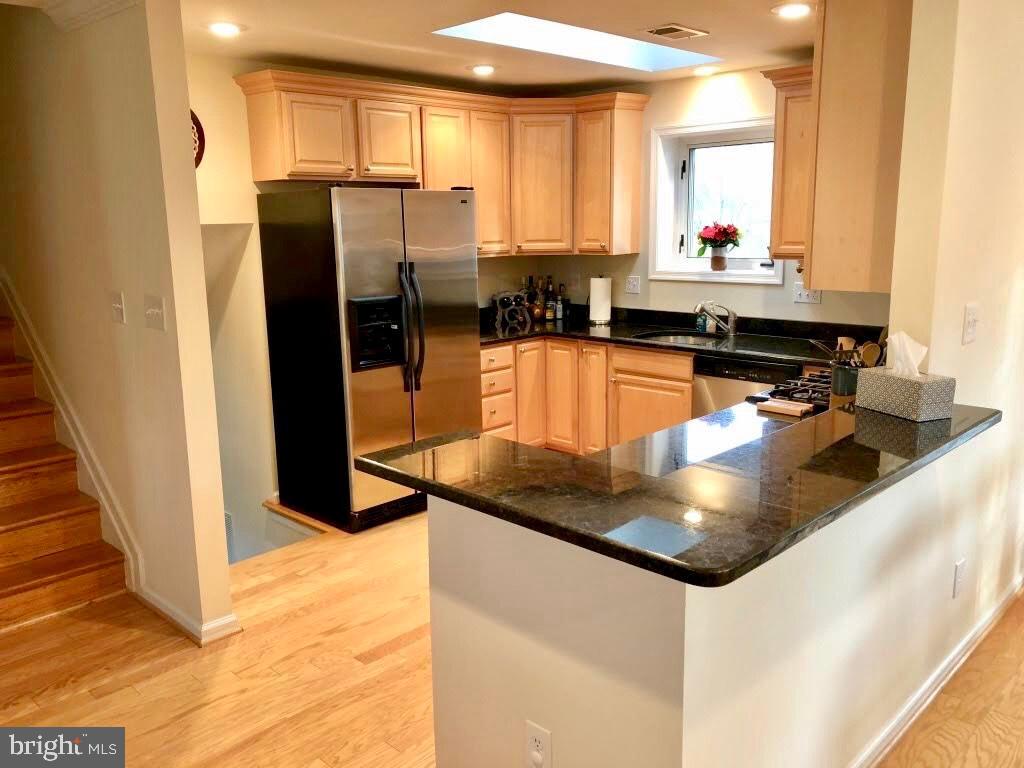 7603 Hogarth Street Springfield, VA 22151 - Photo 8 of 35