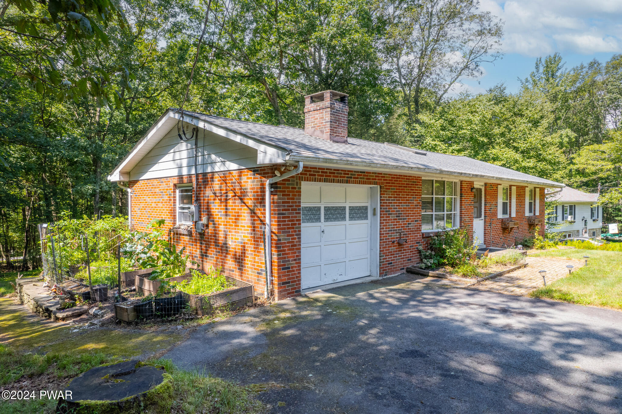 105 Redwood Road Milford, PA 18337 - Photo 8 of 43 Gallery Image 8