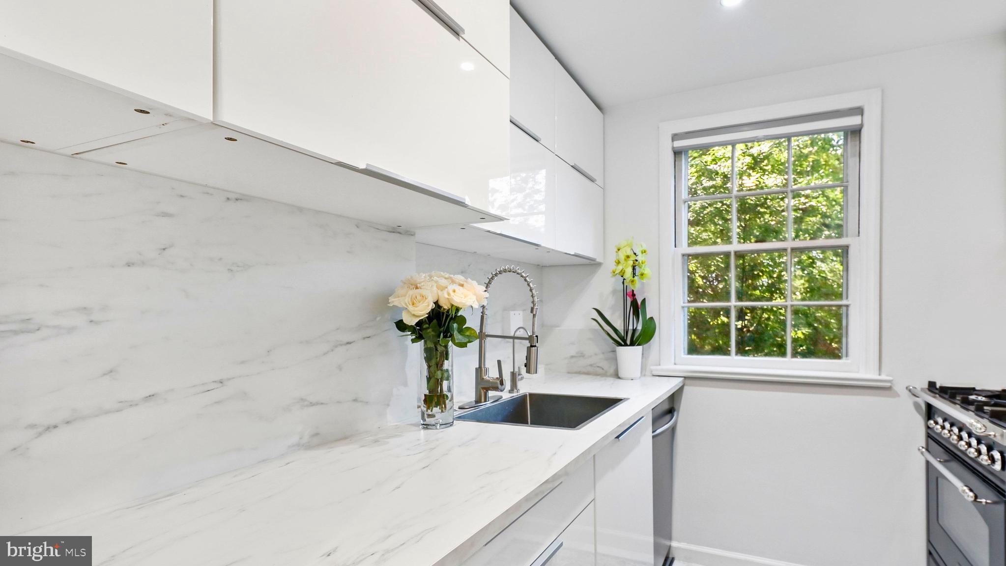 2918 O Street Northwest Washington, DC 20007 - Photo 11 of 26