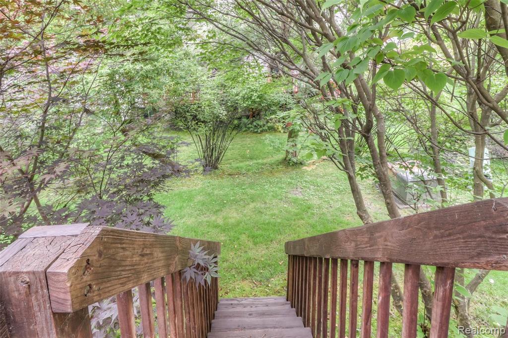 359 Willow Grove Lane Rochester Hills, MI 48307 - Photo 6 of 33