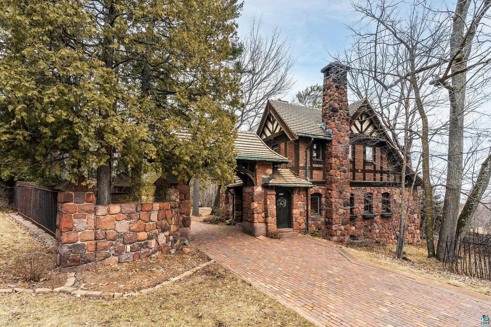 1600 Vermilion Road Duluth, MN 55812 - Photo 1 of 30 Gallery Image 1