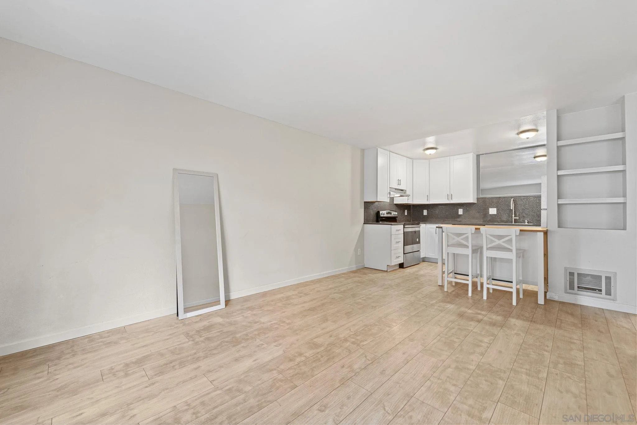 6362 Rancho Mission Road, Unit 711 San Diego, CA 92108 - Photo 4 of 35 Gallery Image 4
