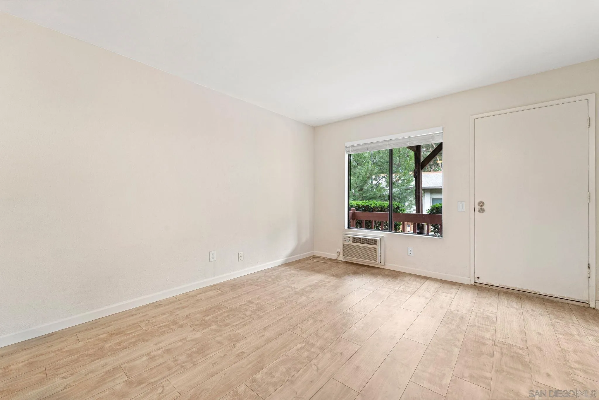6362 Rancho Mission Road, Unit 711 San Diego, CA 92108 - Photo 6 of 35 Gallery Image 6