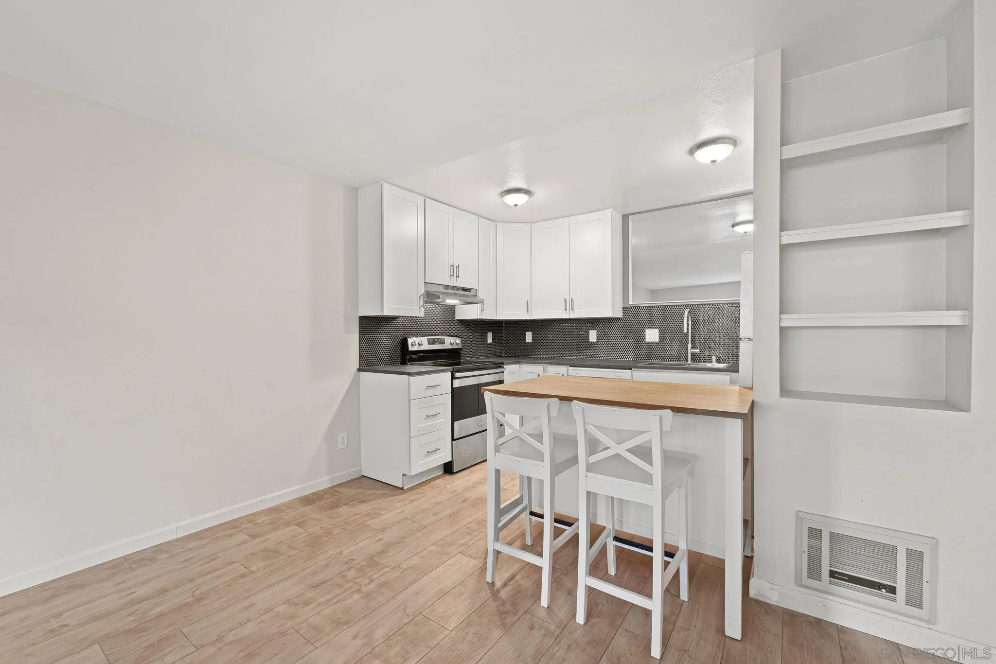 6362 Rancho Mission Road, Unit 711 San Diego, CA 92108 - Photo 9 of 35 Gallery Image 9