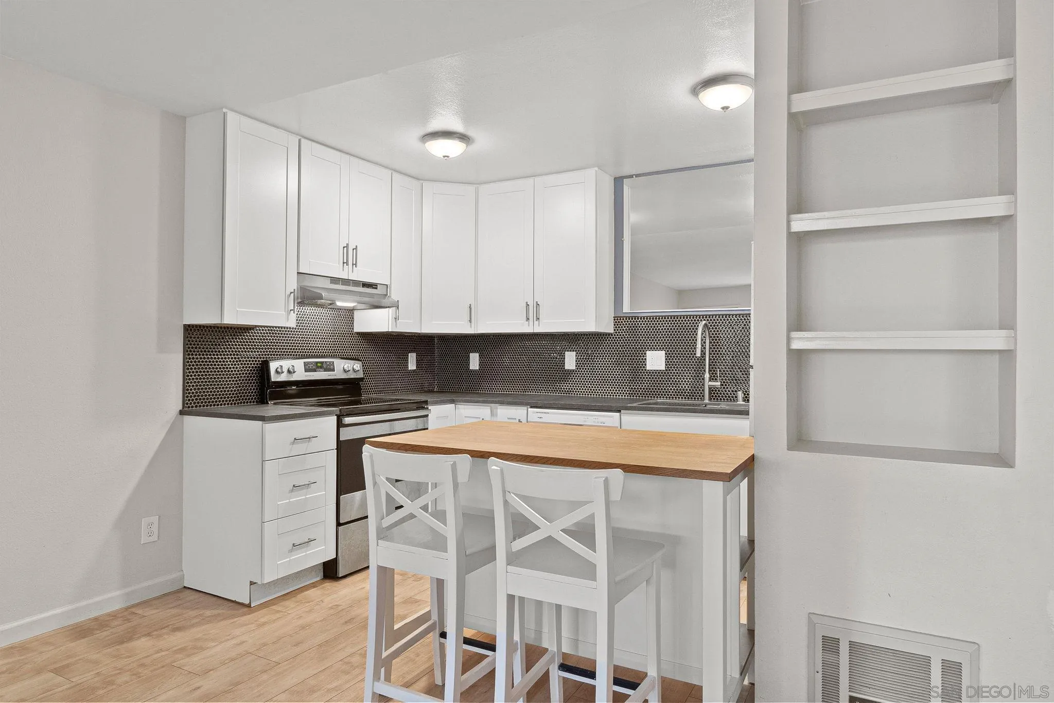 6362 Rancho Mission Road, Unit 711 San Diego, CA 92108 - Photo 10 of 35 Gallery Image 10