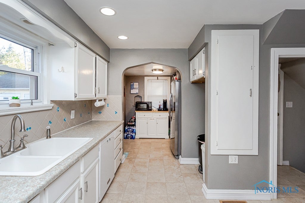 3646 Elmhurst Road Toledo, OH 43613 - Photo 17 of 38 Gallery Image 17