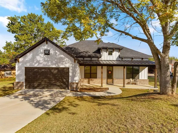 $372,999 | 703 Ridgeway Road, Joshua, TX 76058