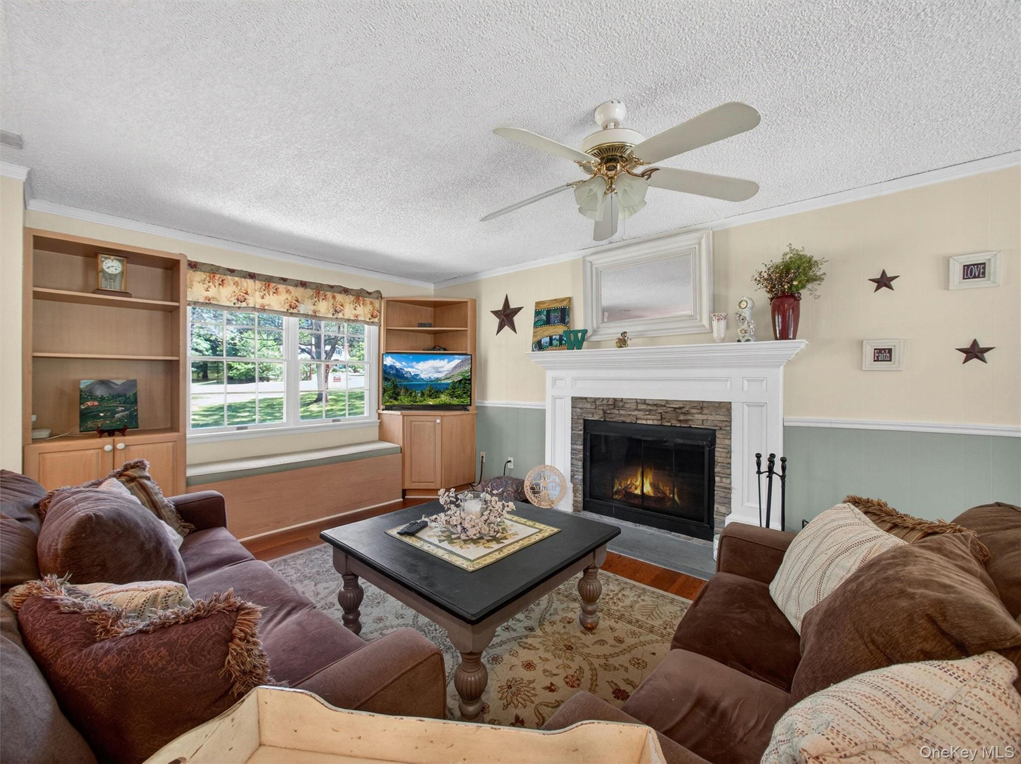 121 Sunset Road Blauvelt, NY 10913 - Photo 31 of 32 Open Floor Plan Enjoys space with Kitchen