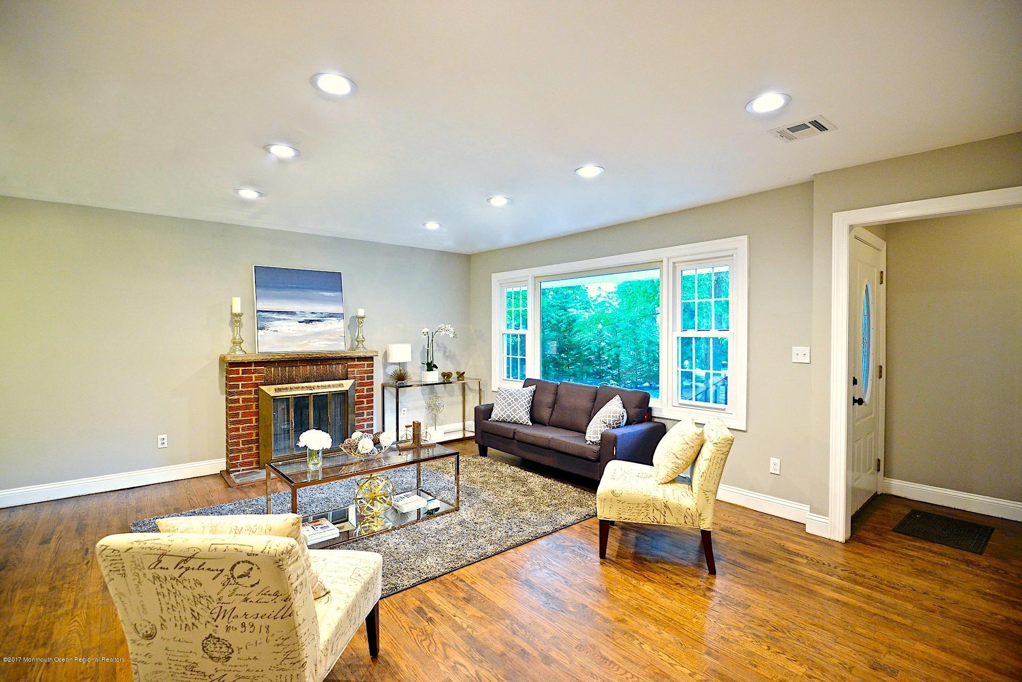 17 Lloyd Road Morganville, NJ 07751 - Photo 2 of 12 6