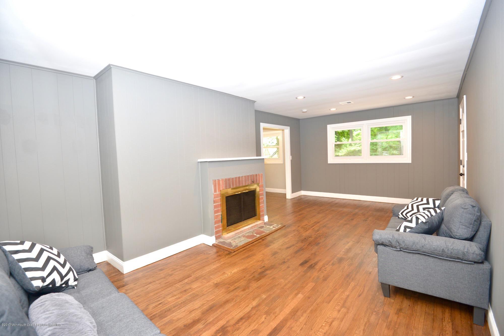 17 Lloyd Road Morganville, NJ 07751 - Photo 4 of 12 11
