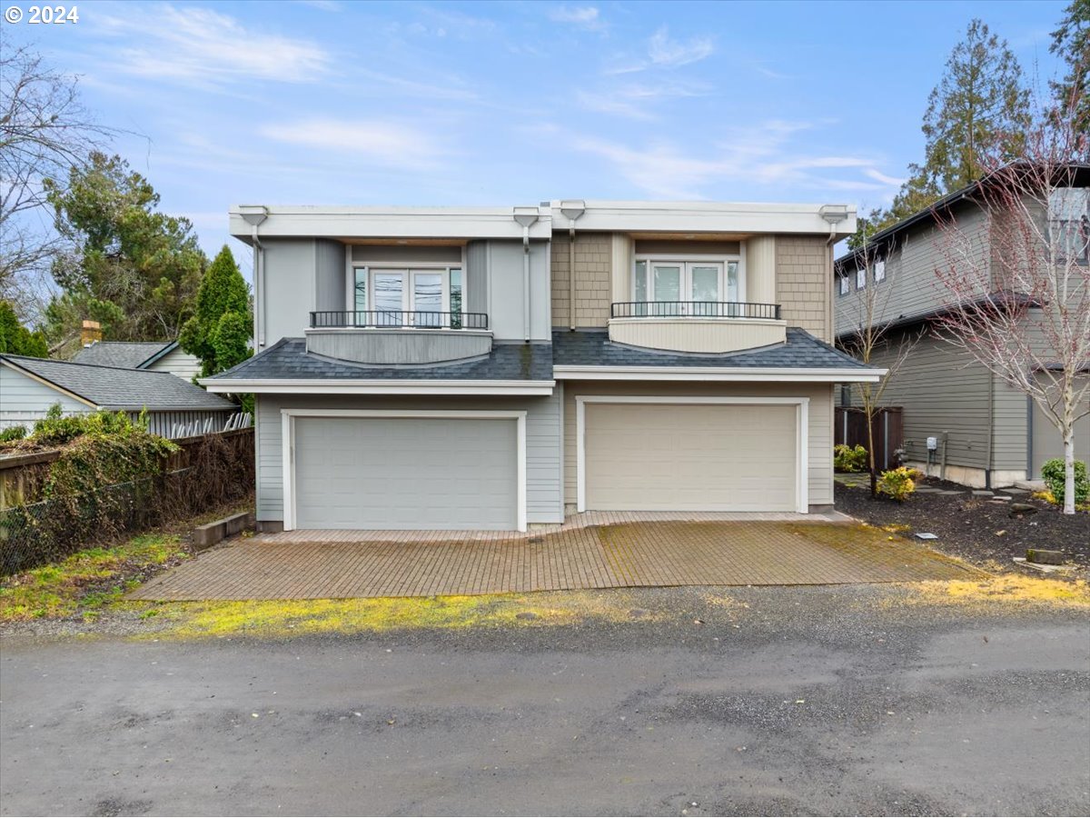 625 3rd Street Lake Oswego, OR 97034 - Photo 42 of 43 a view of a house with a outdoor space
