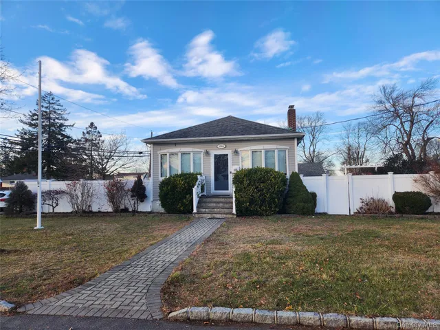 $625,000 | 1504 3rd Street, West Babylon, NY 11704