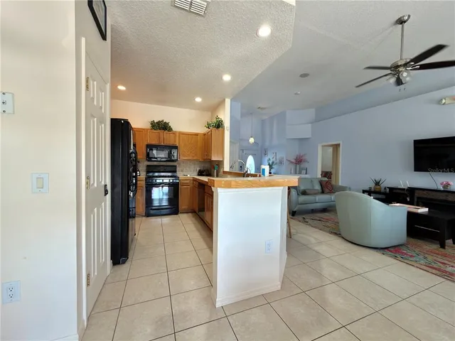 $2,200 | 235 Hollinghead Loop, Davenport, FL 33896