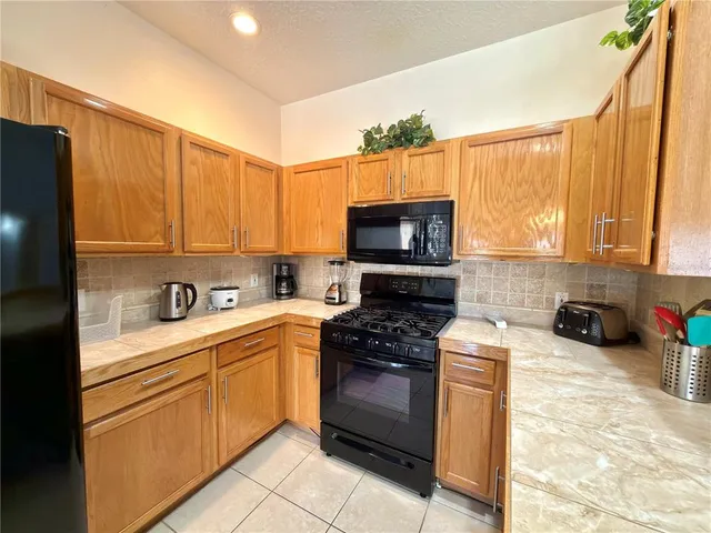 $2,200 | 235 Hollinghead Loop, Davenport, FL 33896