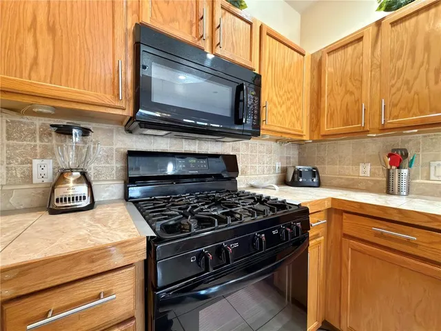 $2,200 | 235 Hollinghead Loop, Davenport, FL 33896