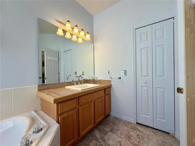 $2,200 | 235 Hollinghead Loop, Davenport, FL 33896