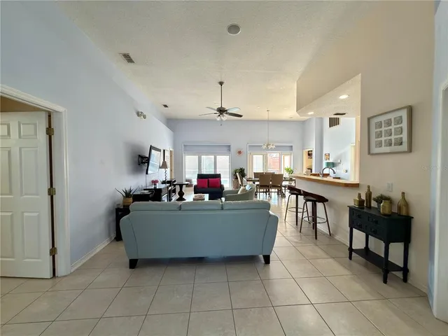 $2,200 | 235 Hollinghead Loop, Davenport, FL 33896