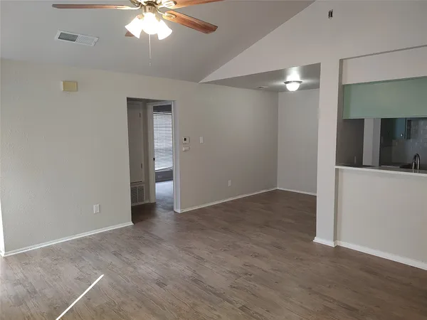 $1,750 | 7105 Treasure Cove, Unit 14, Austin, TX 78745