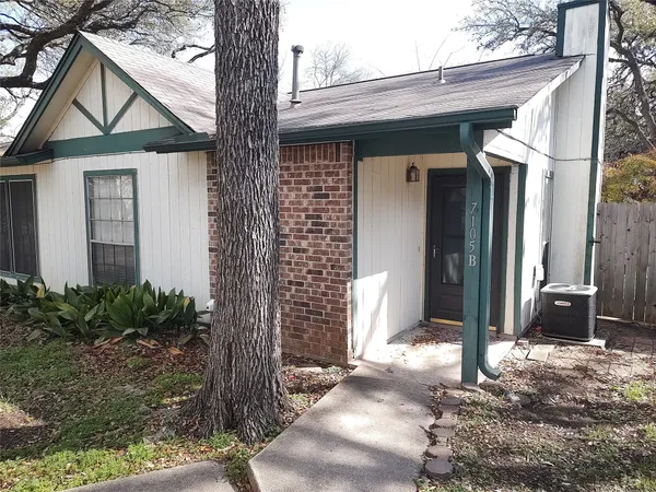 $1,750 | 7105 Treasure Cove, Unit 14, Austin, TX 78745
