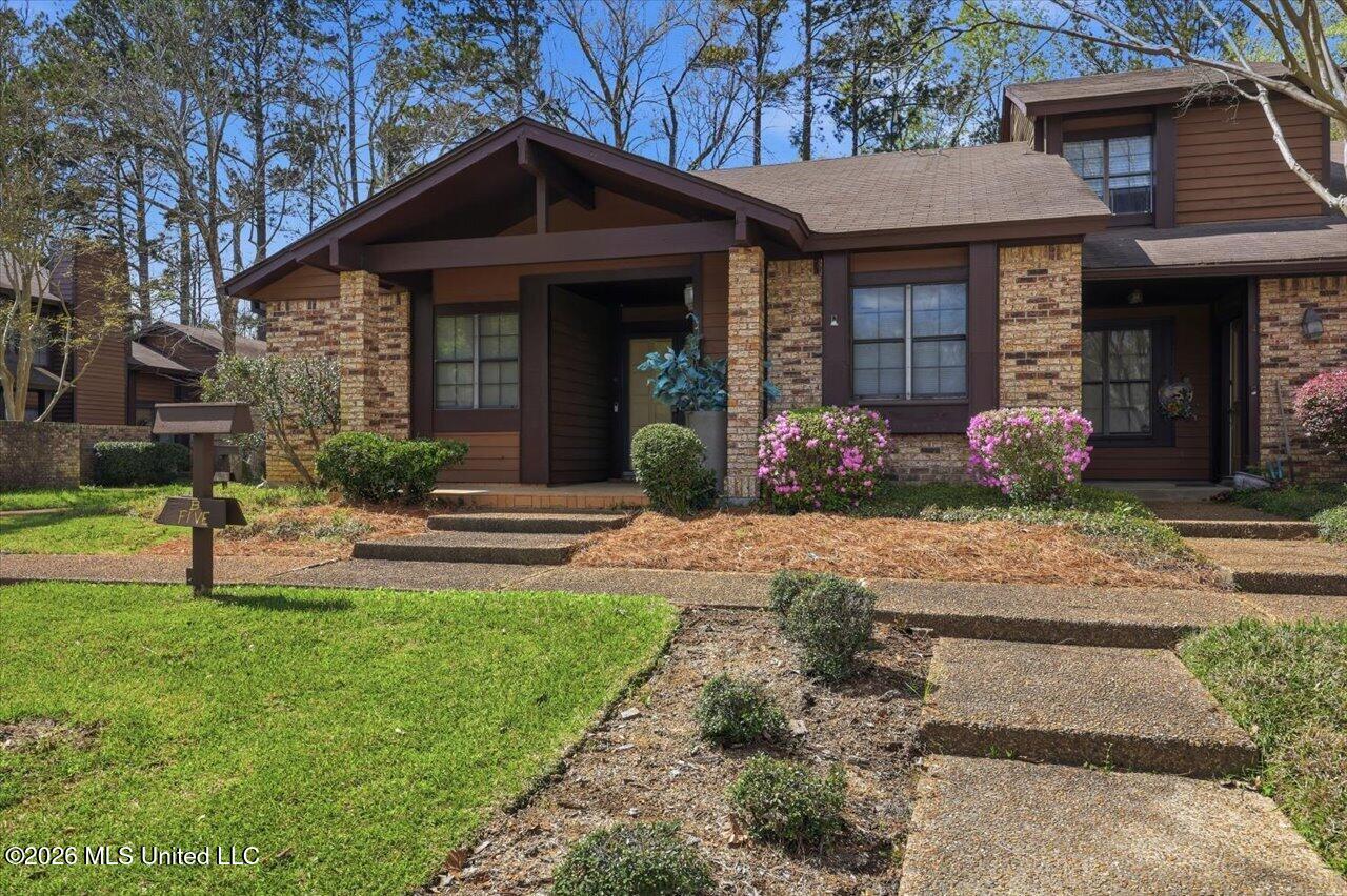 5 Shore Drive Clinton, MS 39056 - Photo 2 of 31 01-5 Shore Dr _ Home Tours MS