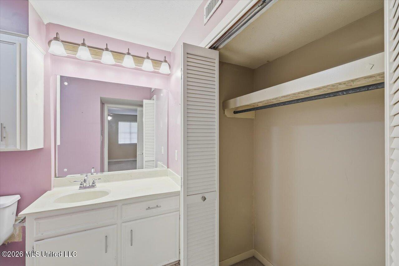 5 Shore Drive Clinton, MS 39056 - Photo 22 of 31 22-5 Shore Dr _ Home Tours MS