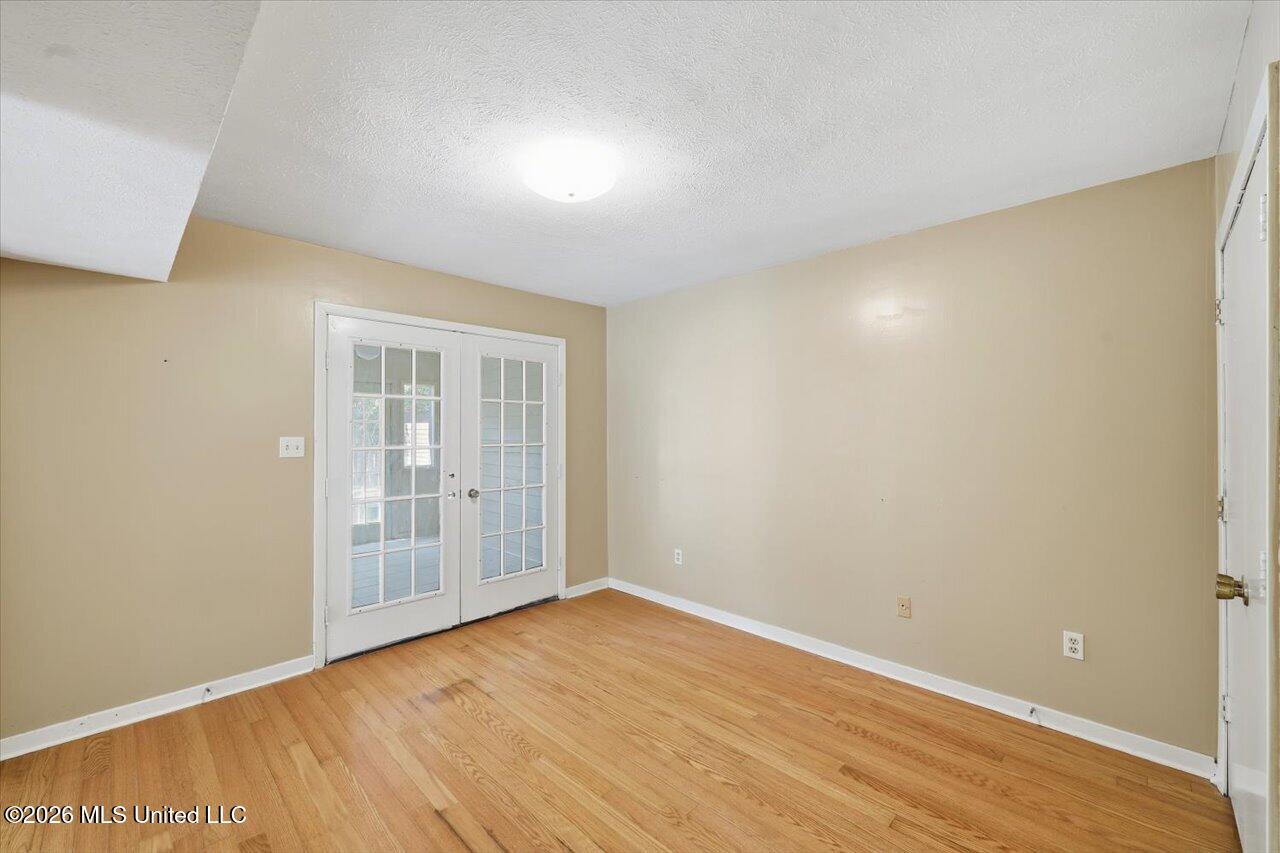 5 Shore Drive Clinton, MS 39056 - Photo 26 of 31 26-5 Shore Dr _ Home Tours MS