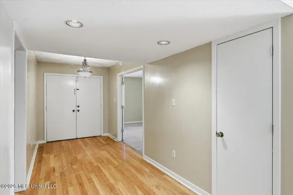 $200,000 | 5 Shore Drive, Clinton, MS 39056