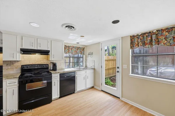 $200,000 | 5 Shore Drive, Clinton, MS 39056