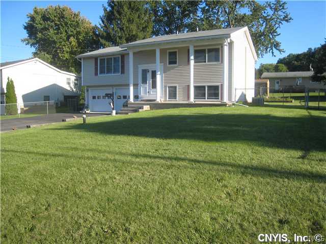118 Suffolk Road Camillus, NY 13219 - Photo 1 of 1 Exterior Front