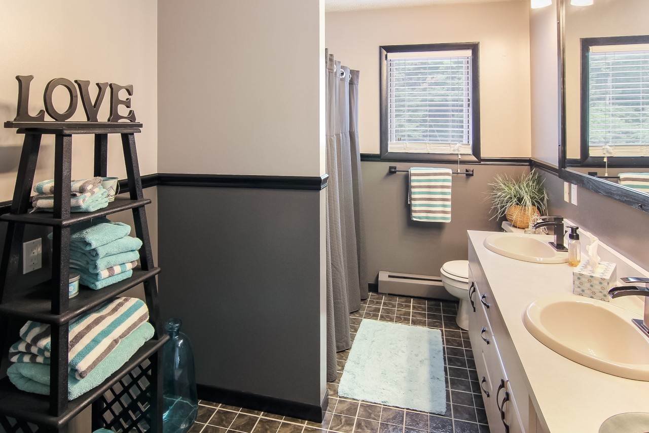 1333 East River Road Traverse City, MI 49696 - Photo 20 of 37 1877115-19.JPG