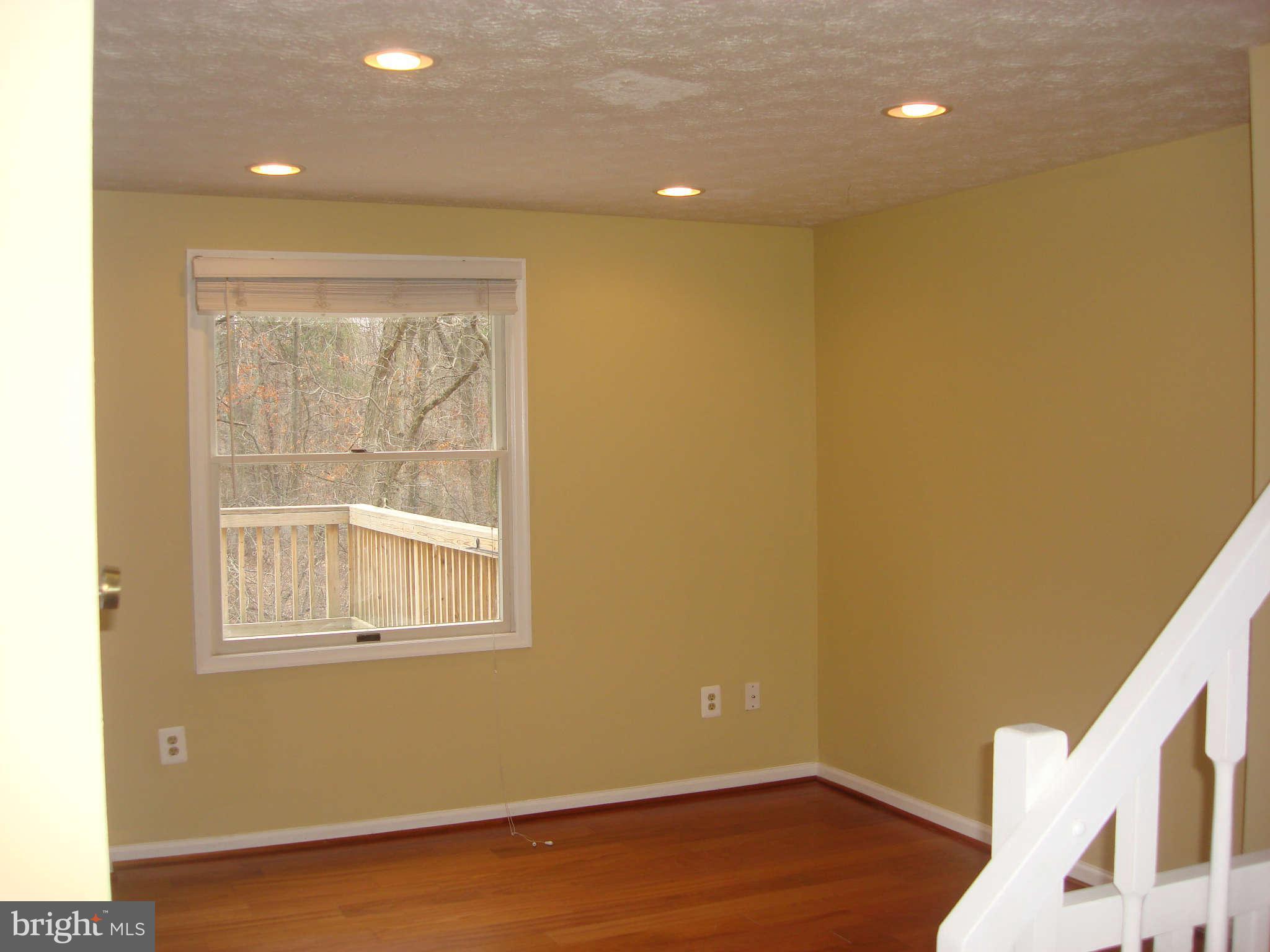 1546 Poplar Grove Drive Reston, VA 20194 - Photo 4 of 19 Interior (General)