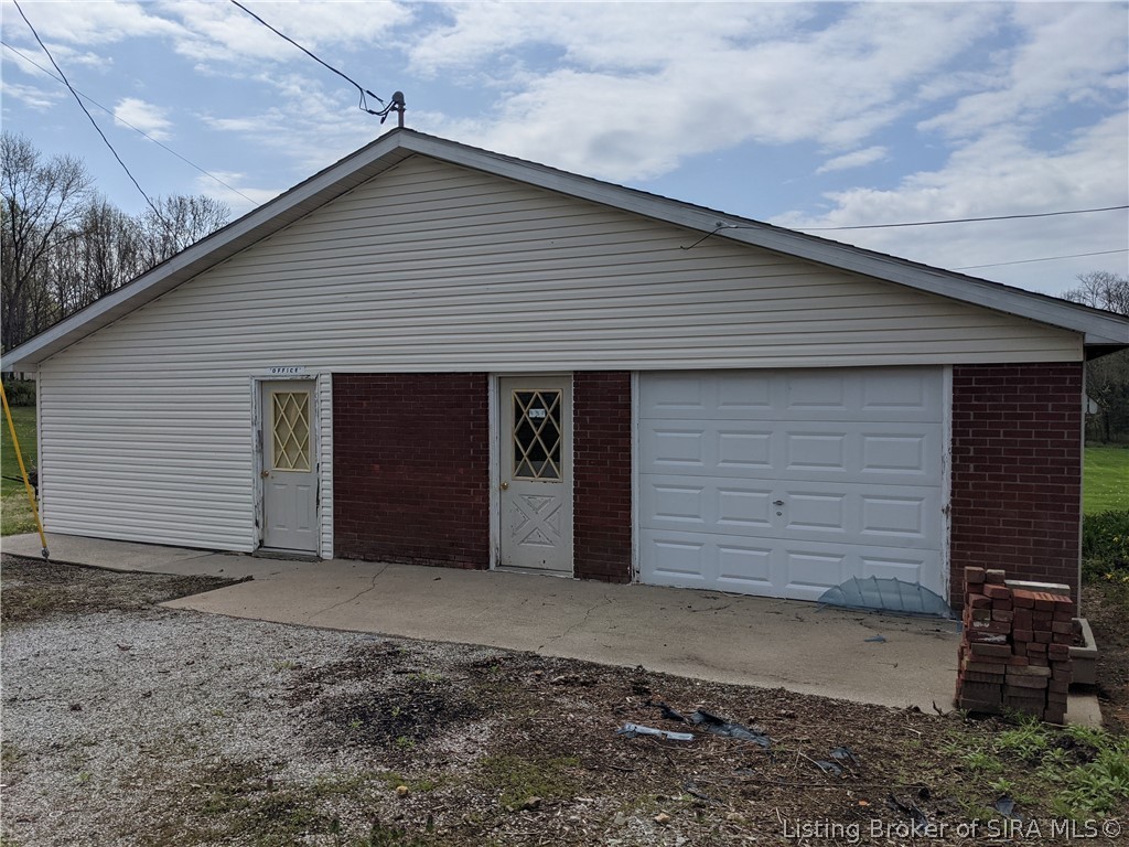 621 East Rudder Road Salem, IN 47167 - Photo 3 of 50 Gallery Image 3