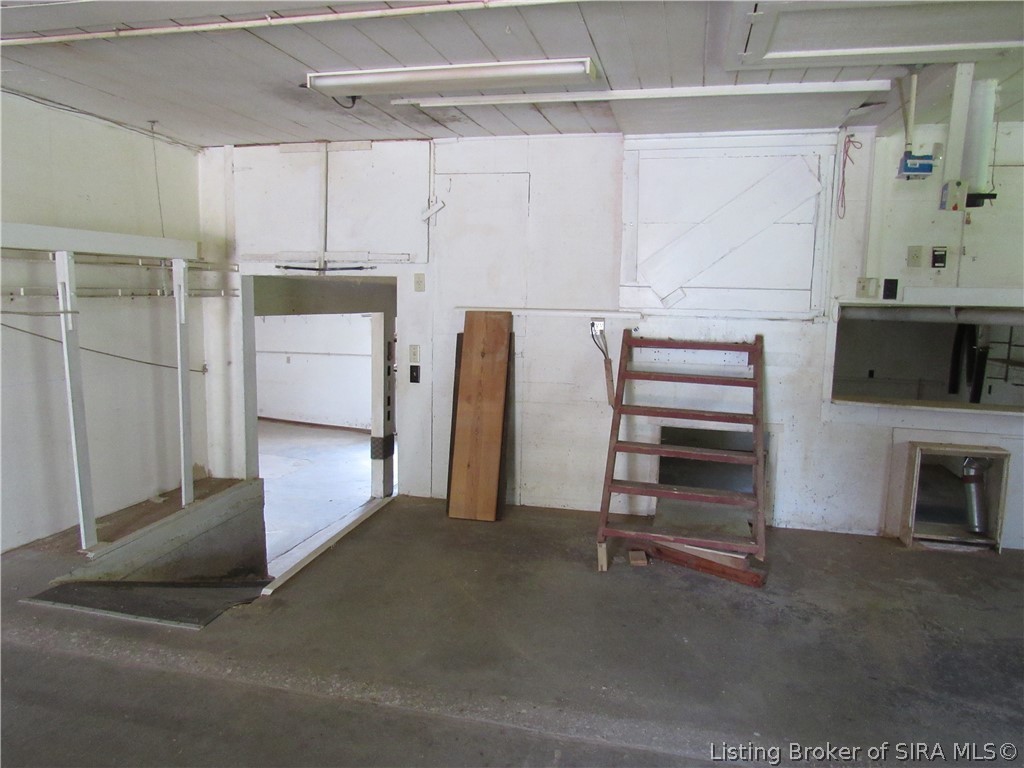 621 East Rudder Road Salem, IN 47167 - Photo 38 of 50 Gallery Image 38