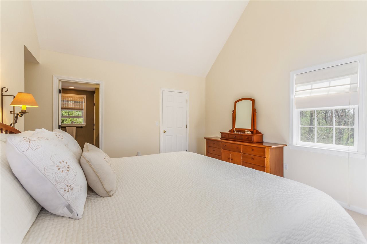 37 Westview Road Brookline, NH 03033 - Photo 21 of 40
