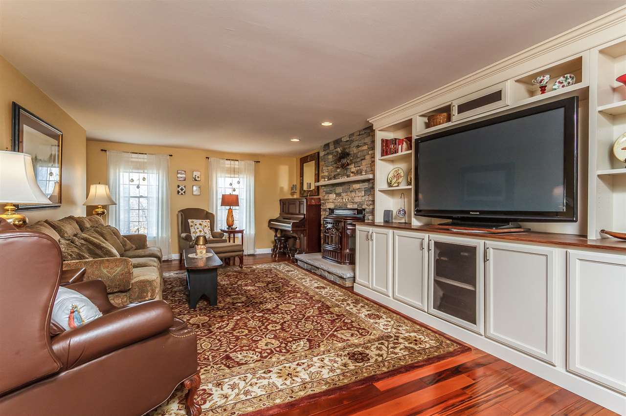 37 Westview Road Brookline, NH 03033 - Photo 8 of 40