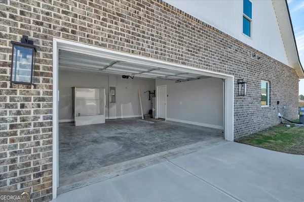 $344,500 | 426 Burlington Drive, Lizella, GA 31052