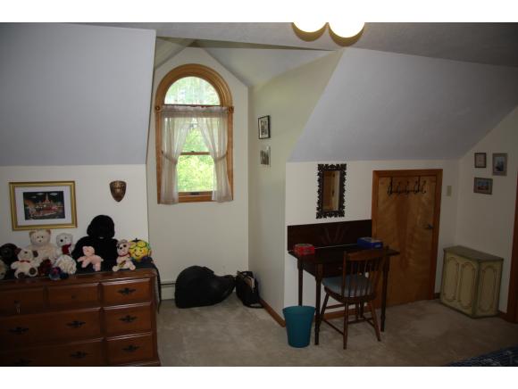 81 Beacon Hill Road Thornton, NH 03285 - Photo 18 of 27