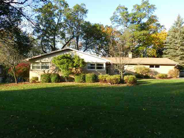 1614 East Springhill Road Warsaw, IN 46580 - Photo 1 of 22 Gallery Image 1