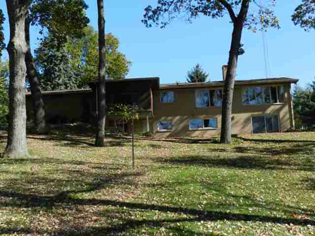 1614 East Springhill Road Warsaw, IN 46580 - Photo 2 of 22 Gallery Image 2