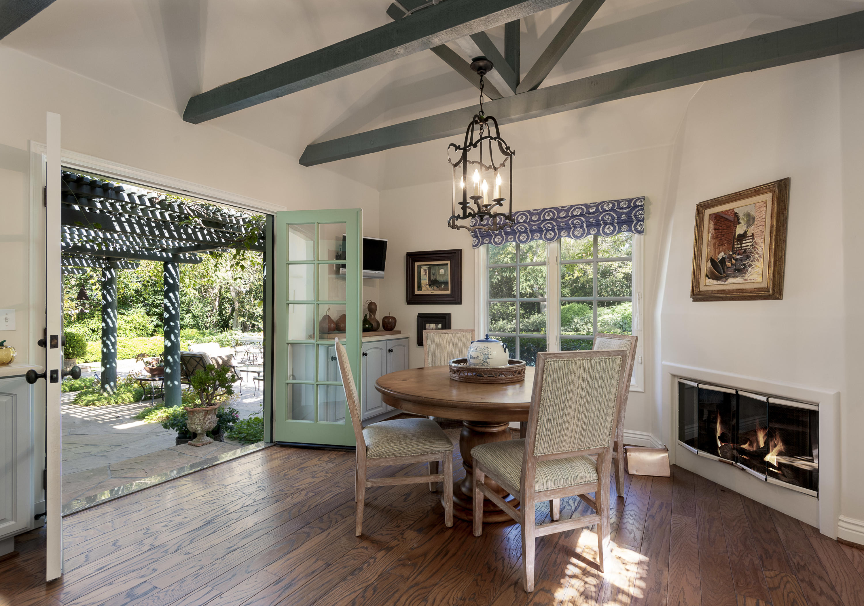 1164 Hill Road Santa Barbara, CA 93108 - Photo 6 of 21 DiningNew2Flat