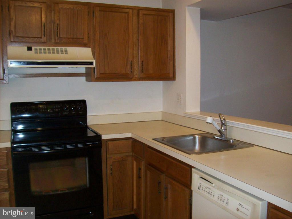 2032 Wexford Road Palmyra, PA 17078 - Photo 3 of 18 Gallery Image 3