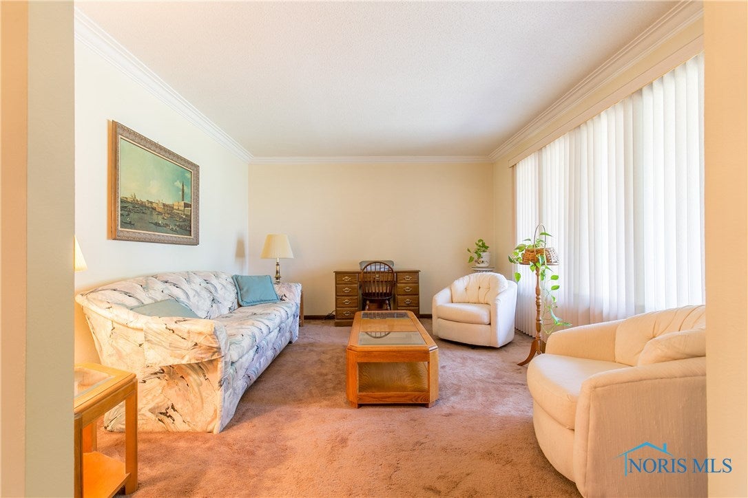 146 Taylor Road Oregon, OH 43616 - Photo 7 of 36 Gallery Image 7