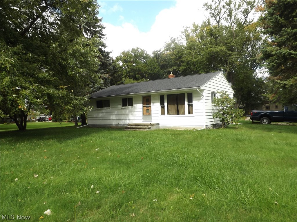 6849 Lake Road Madison, OH 44057 - Photo 2 of 18