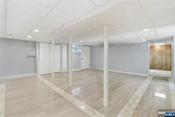 a view of a garage