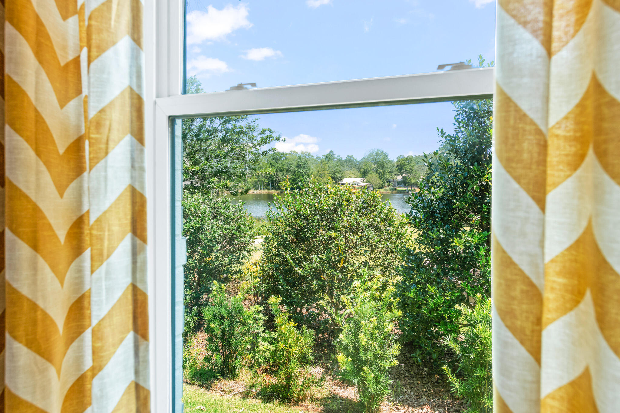 648 Mallet Bayou Road Freeport, FL 32439 - Photo 27 of 86 a view of a window