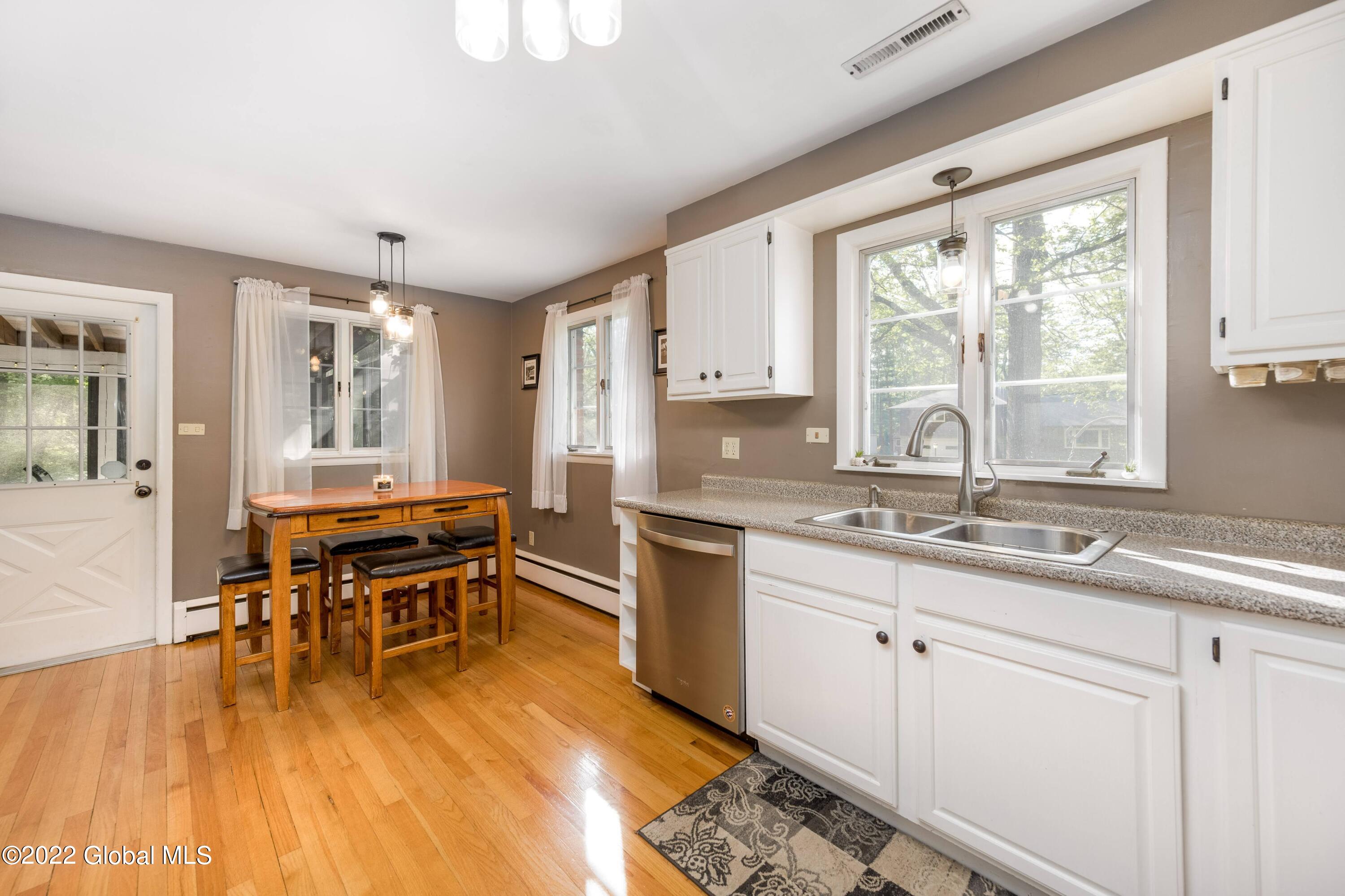830 Jamaica Road Schenectady, NY 12309 - Photo 19 of 58 830 Jamaica Rd-20