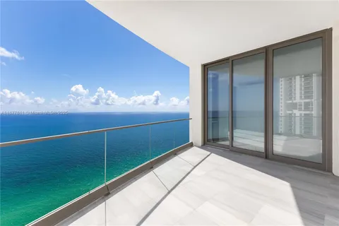 $9,985,000 | 17975 Collins Avenue, Unit N1802, Sunny Isles Beach, FL 33160