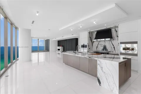 $9,985,000 | 17975 Collins Avenue, Unit N1802, Sunny Isles Beach, FL 33160